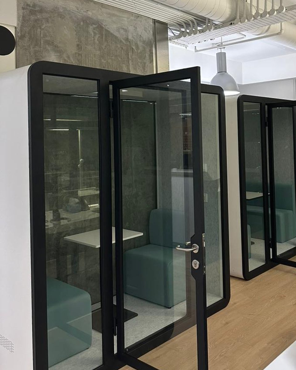 MobileX two-person pod in a customer's office in Dubai (customer photo)